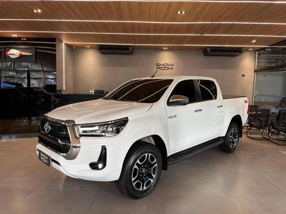 TOYOTA HILUX 2.8 D-4D TURBO DIESEL CD SRV 4X4 AUTOMÁTICO
